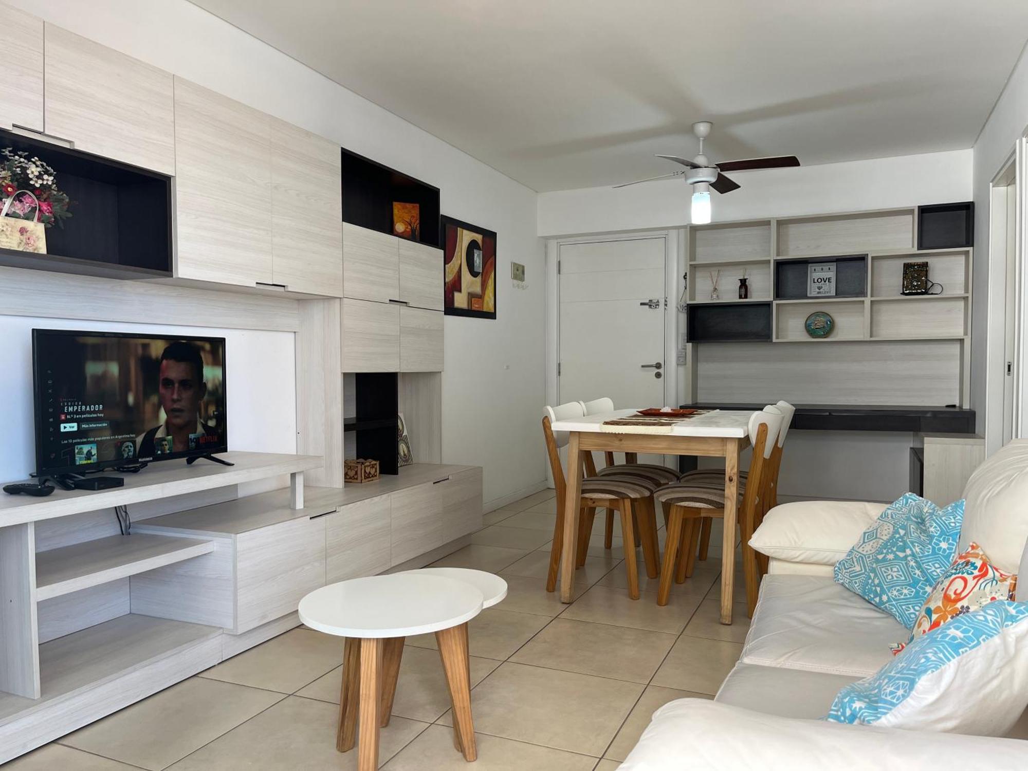 Appartamento Rent A Flat Cordova Esterno foto