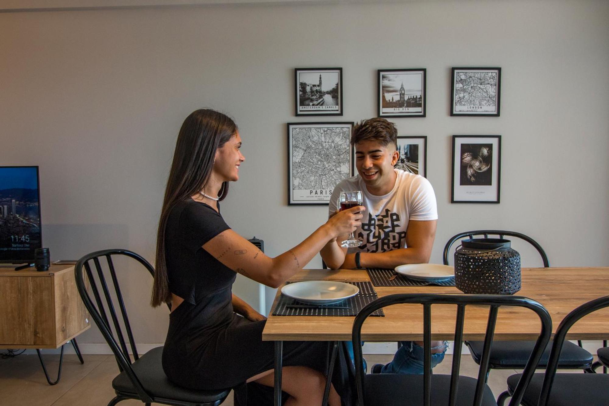 Appartamento Rent A Flat Cordova Esterno foto